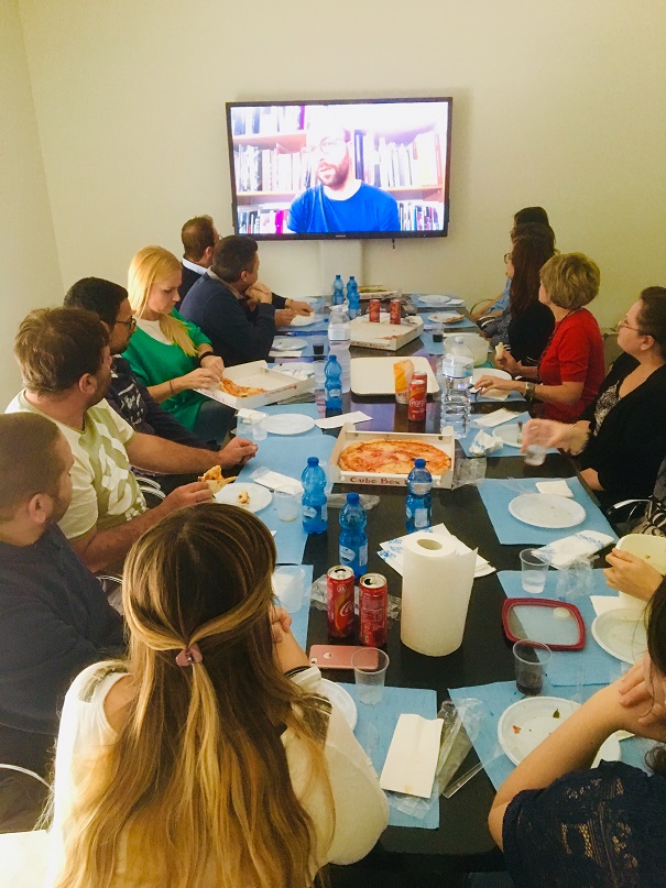 Hannes Egger in videoconferenza con Realtrailer